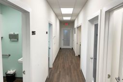 1801 Reynolds Avenue photo 4