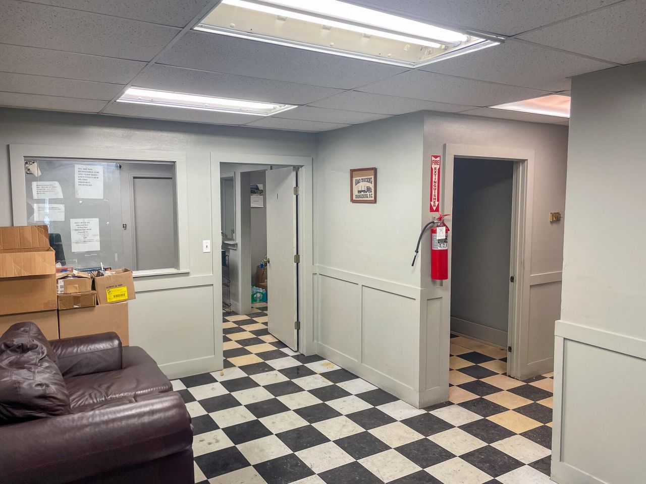 2423 Homestead Road Photo 5