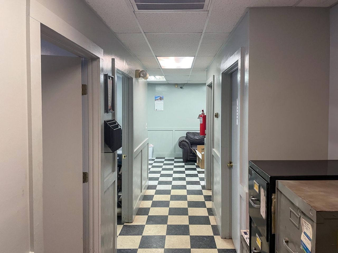 2423 Homestead Road Photo 6