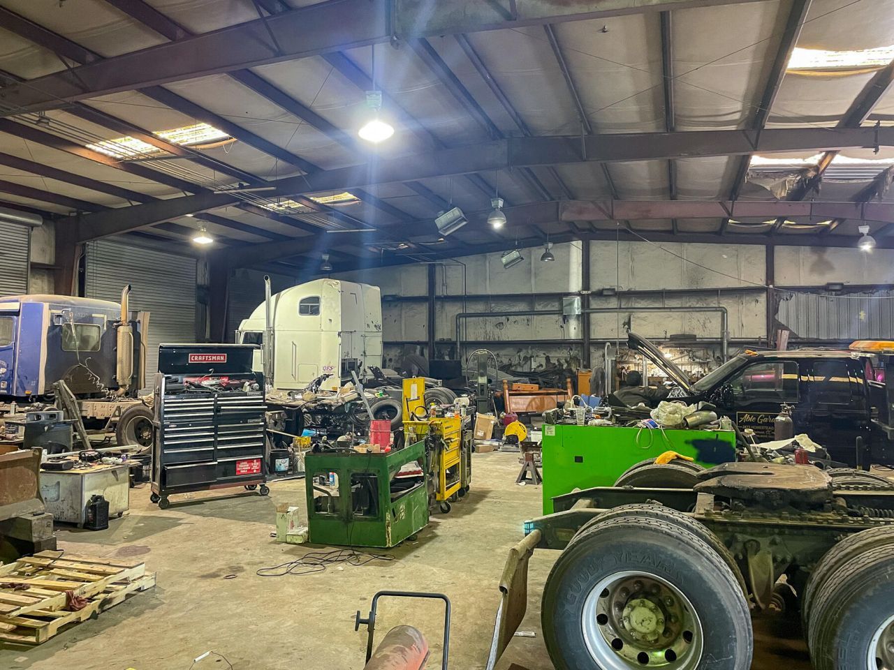 2423 Homestead Road Photo 9