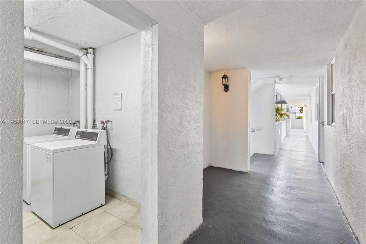 1801 S Treasure Dr, Unit 217, North Bay Village, FL 33141 Photo