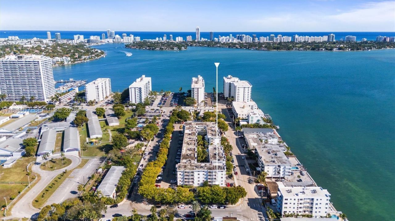 1801 S Treasure Dr, Unit 217, North Bay Village, FL 33141 Photo