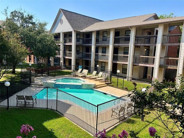 218 N Texas Boulevard, Unit 105, Denton, TX 76201