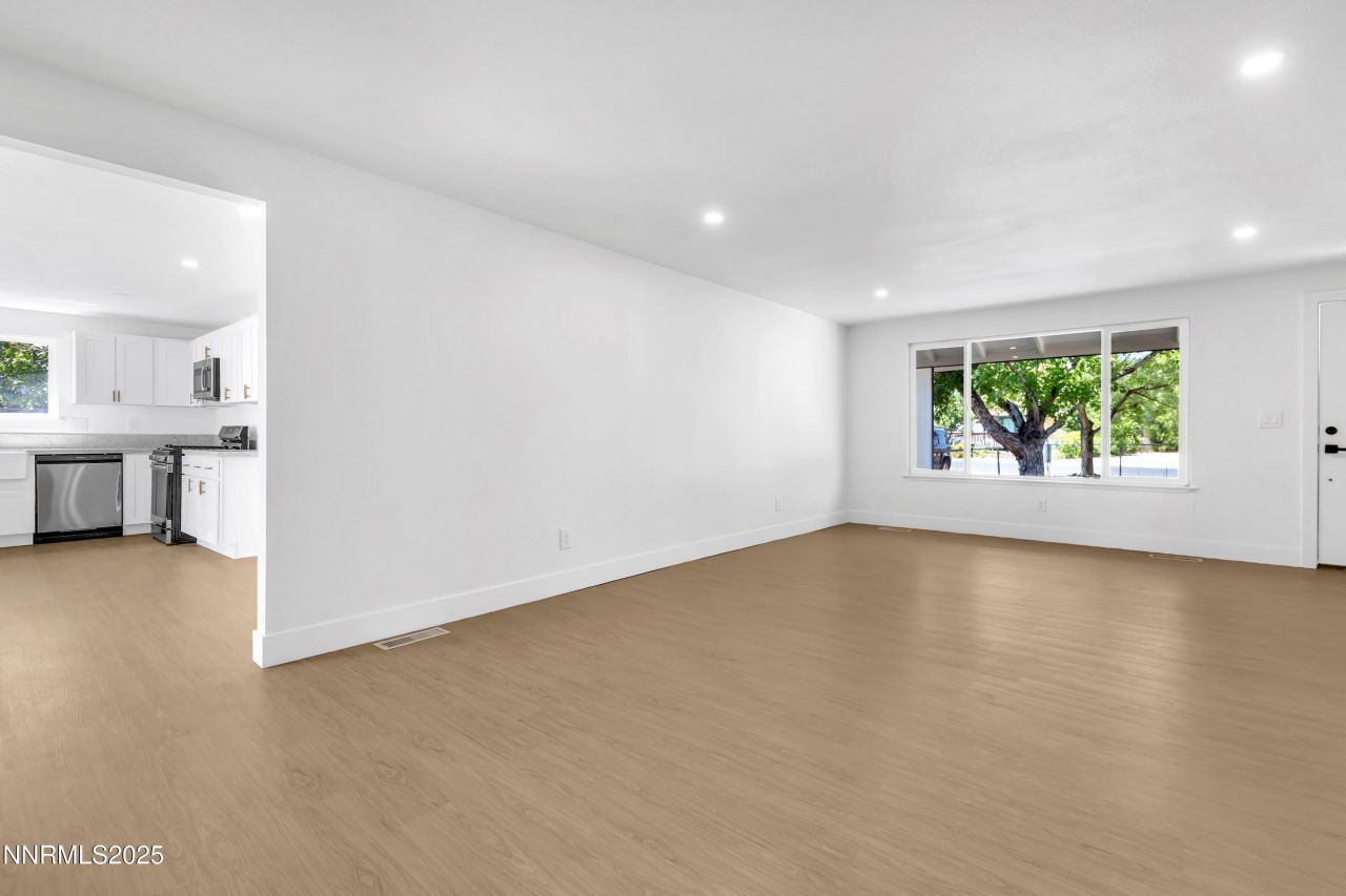 30 N Patterson Place, Sparks, NV 89436 Photo