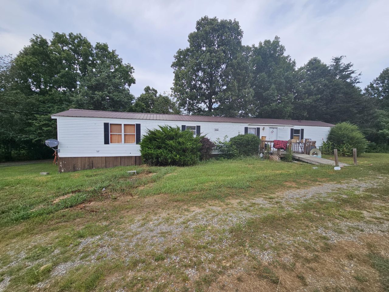 192 Graham Loop, Tellico Plains, TN 37385 Main Photo