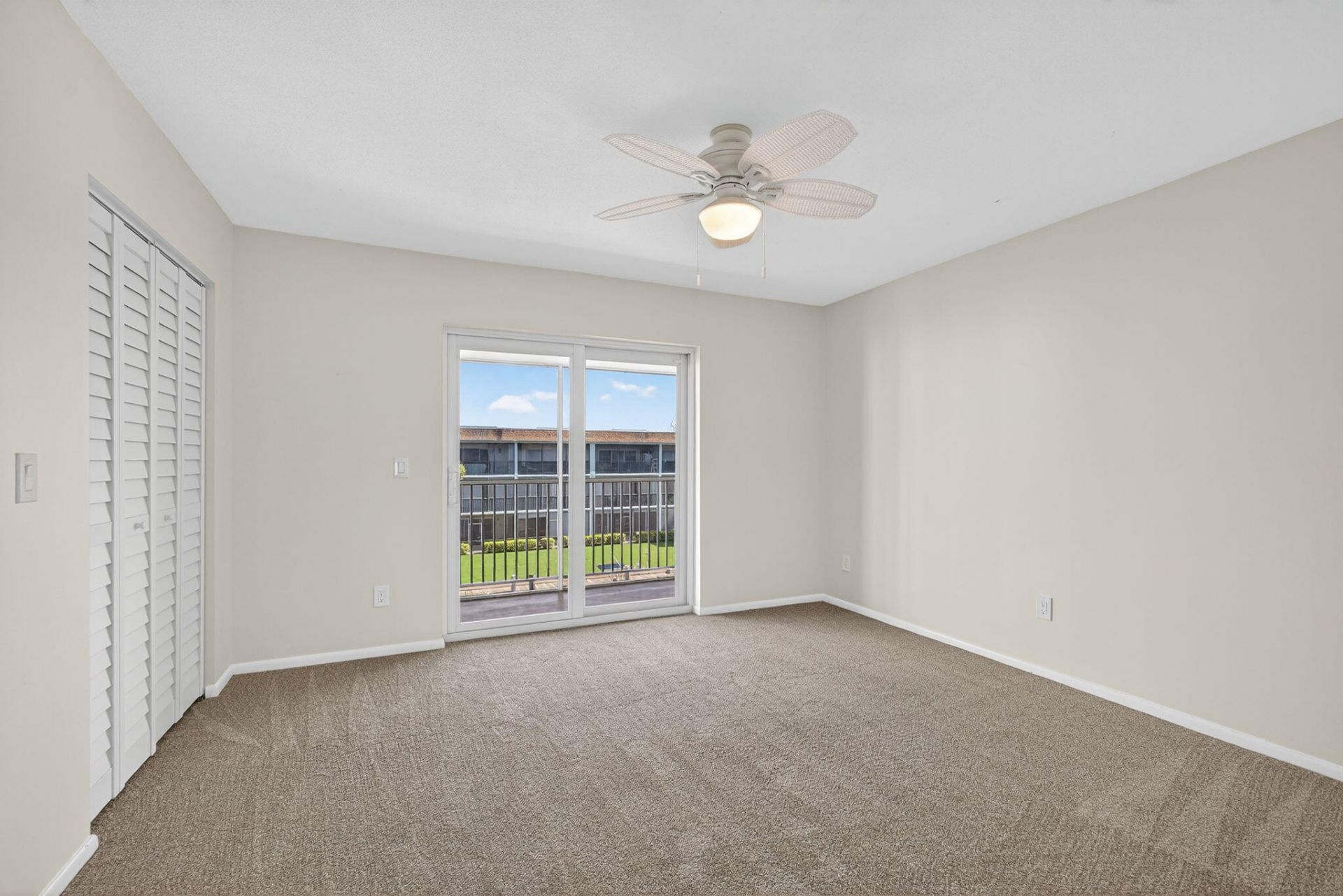 131 Doolen Court, Unit 304, North Palm Beach, FL 33408 Photo