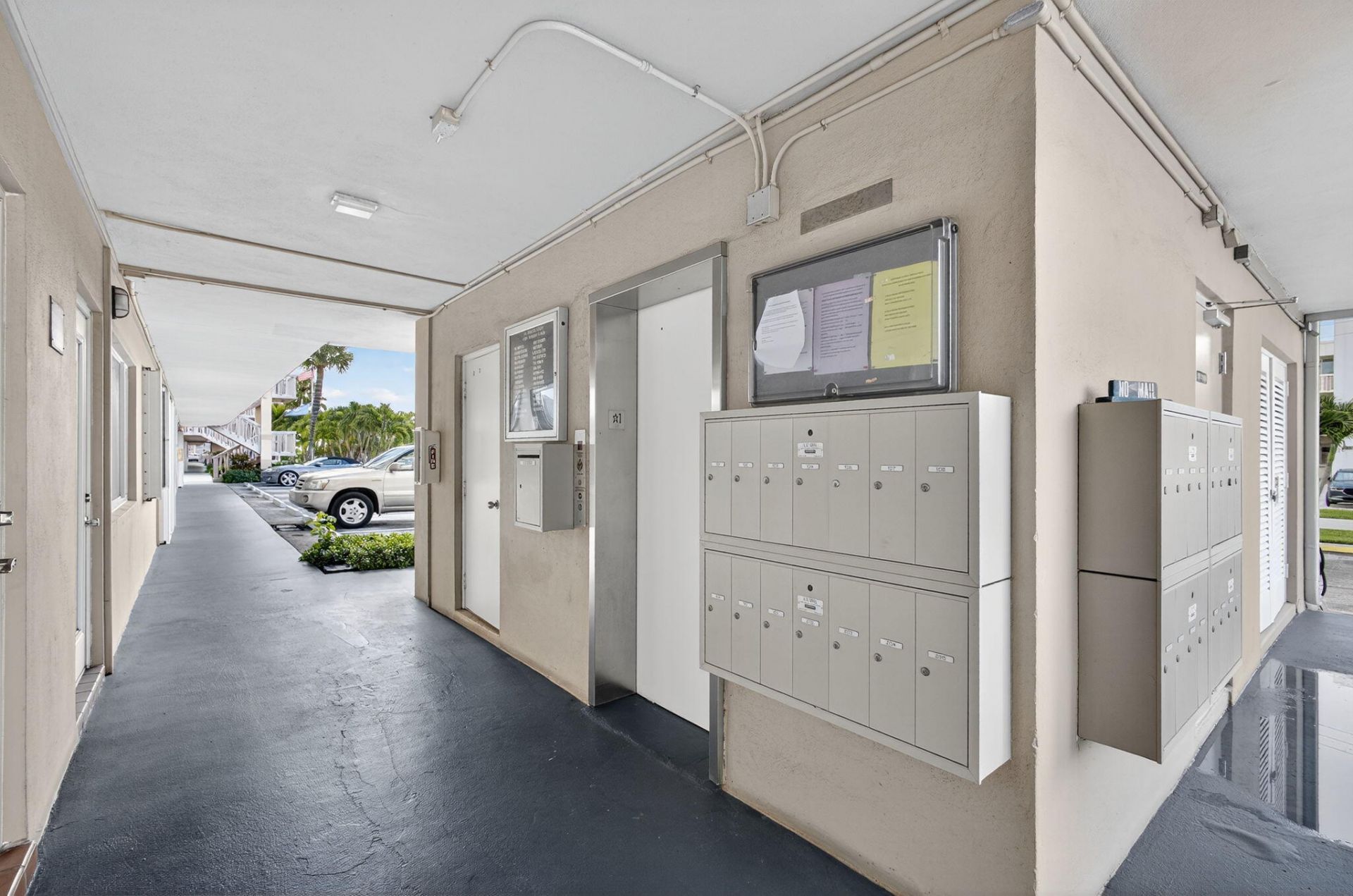 131 Doolen Court, Unit 304, North Palm Beach, FL 33408 Photo