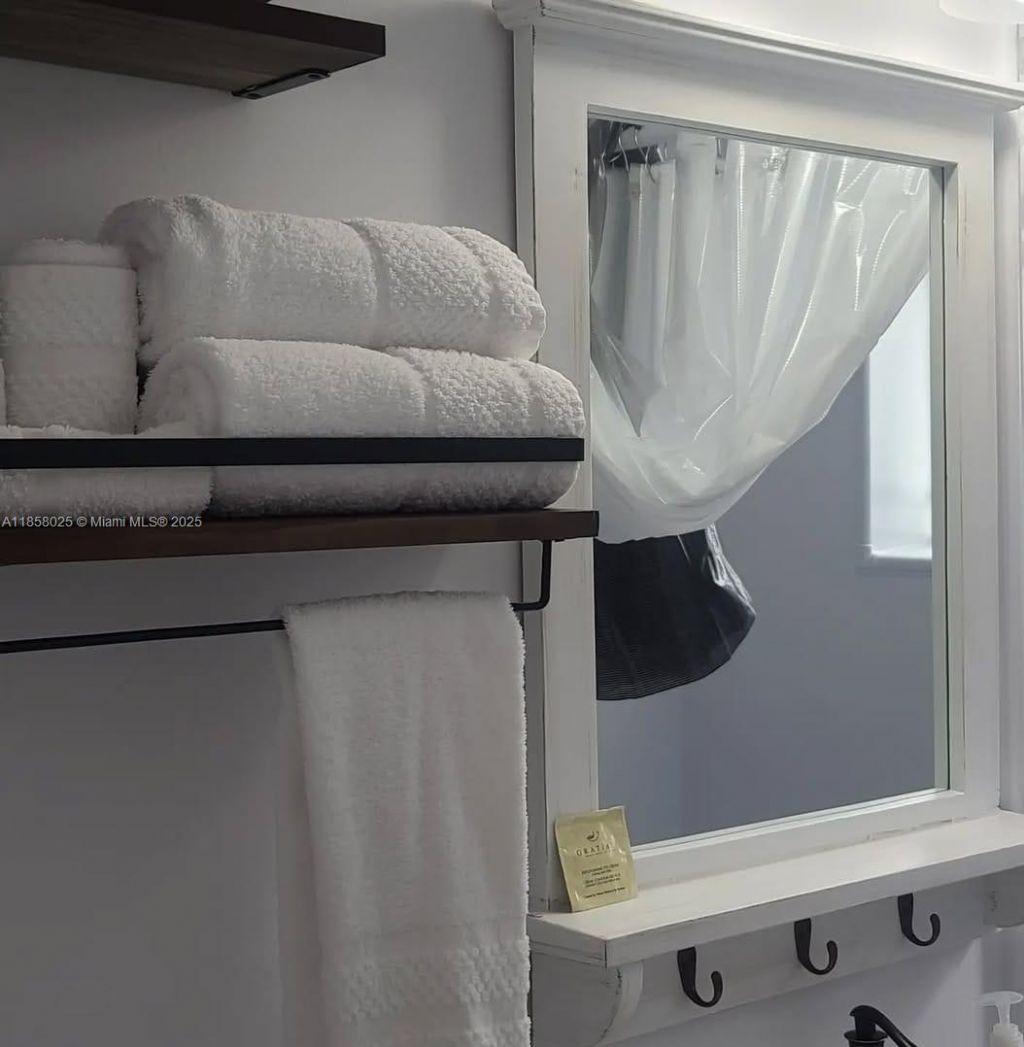 3710 Collins Ave, Unit N-309, Miami Beach, FL 33140 Photo