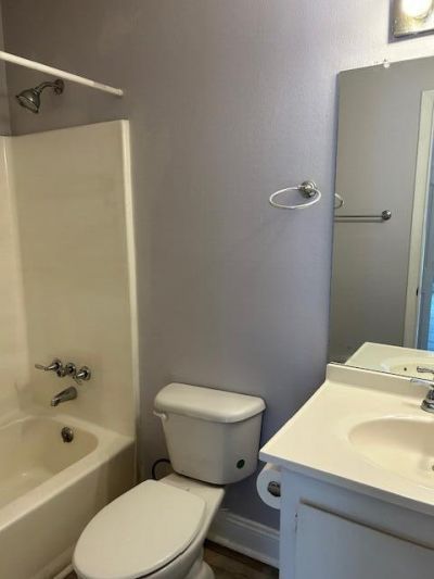 1004 Greencastle Drive Photo 20