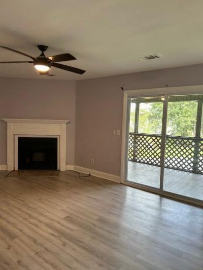 1004 Greencastle Drive Photo 7