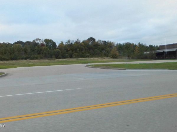 3560 W EDGEWOOD DRIVE, Jefferson City, MO 65109