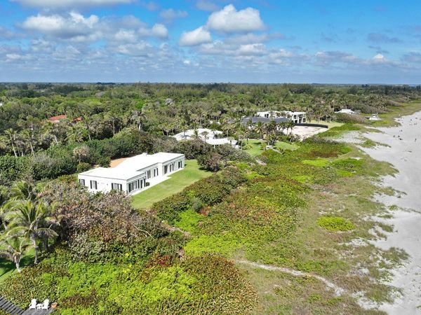 15 S Beach Road, Jupiter Island, FL 33455
