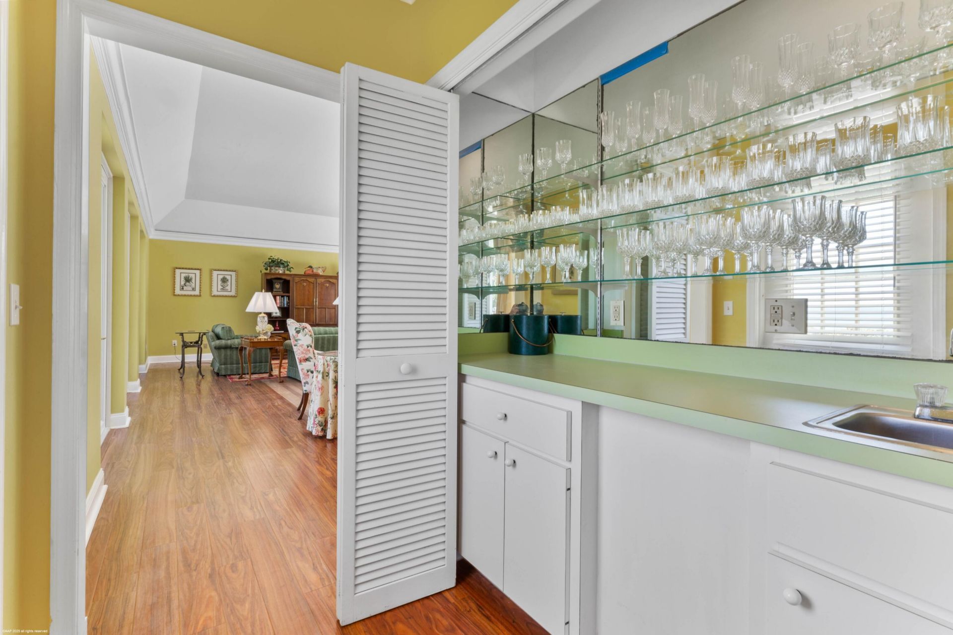 15 S Beach Road, Jupiter Island, FL 33455 Photo