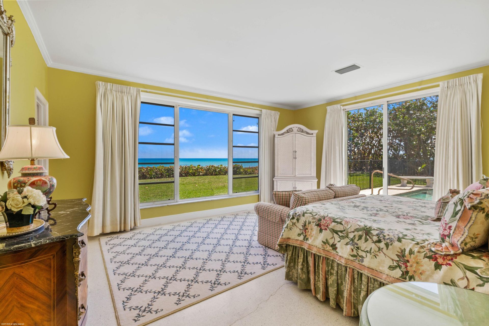 15 S Beach Road, Jupiter Island, FL 33455 Photo