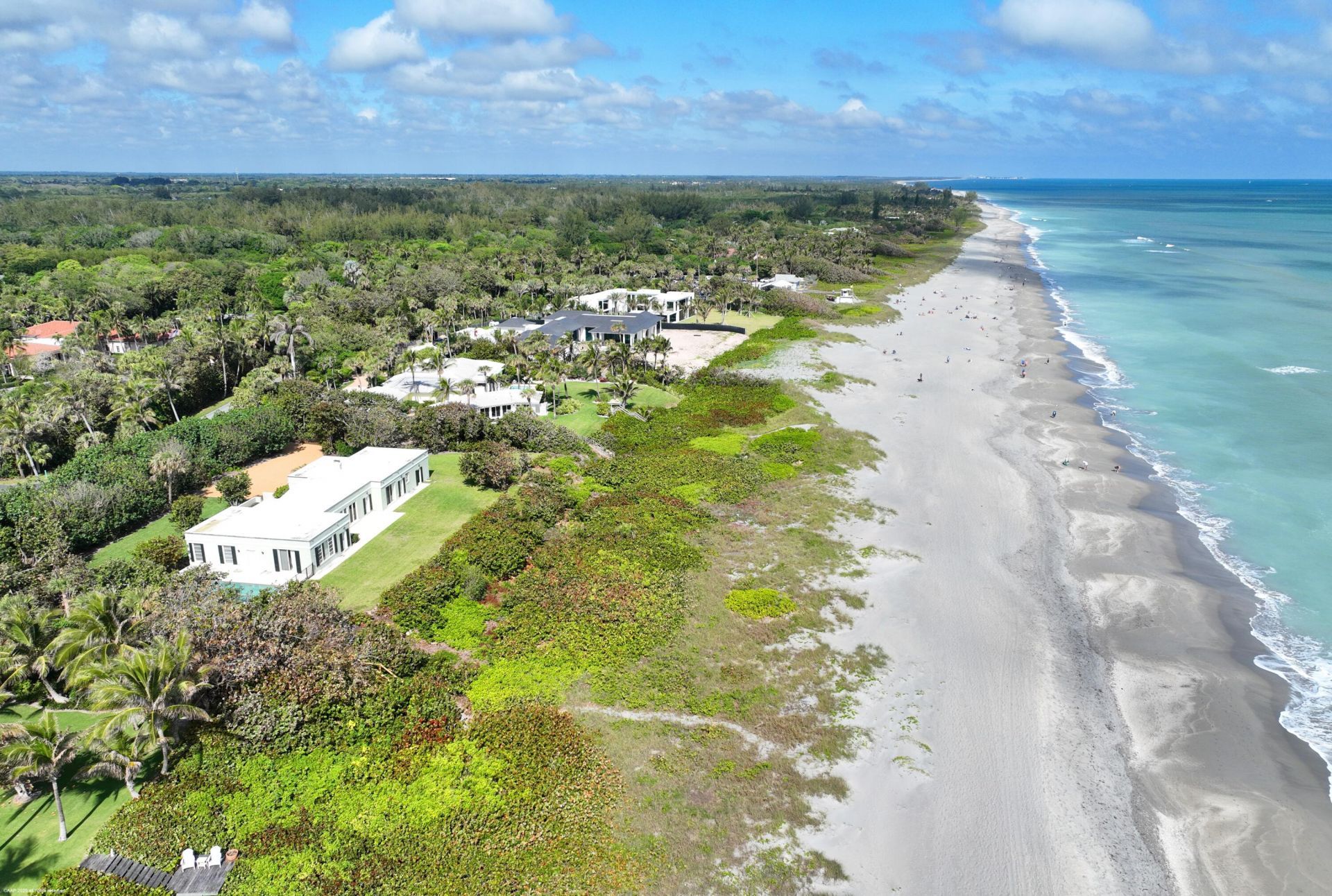 15 S Beach Road, Jupiter Island, FL 33455 Photo