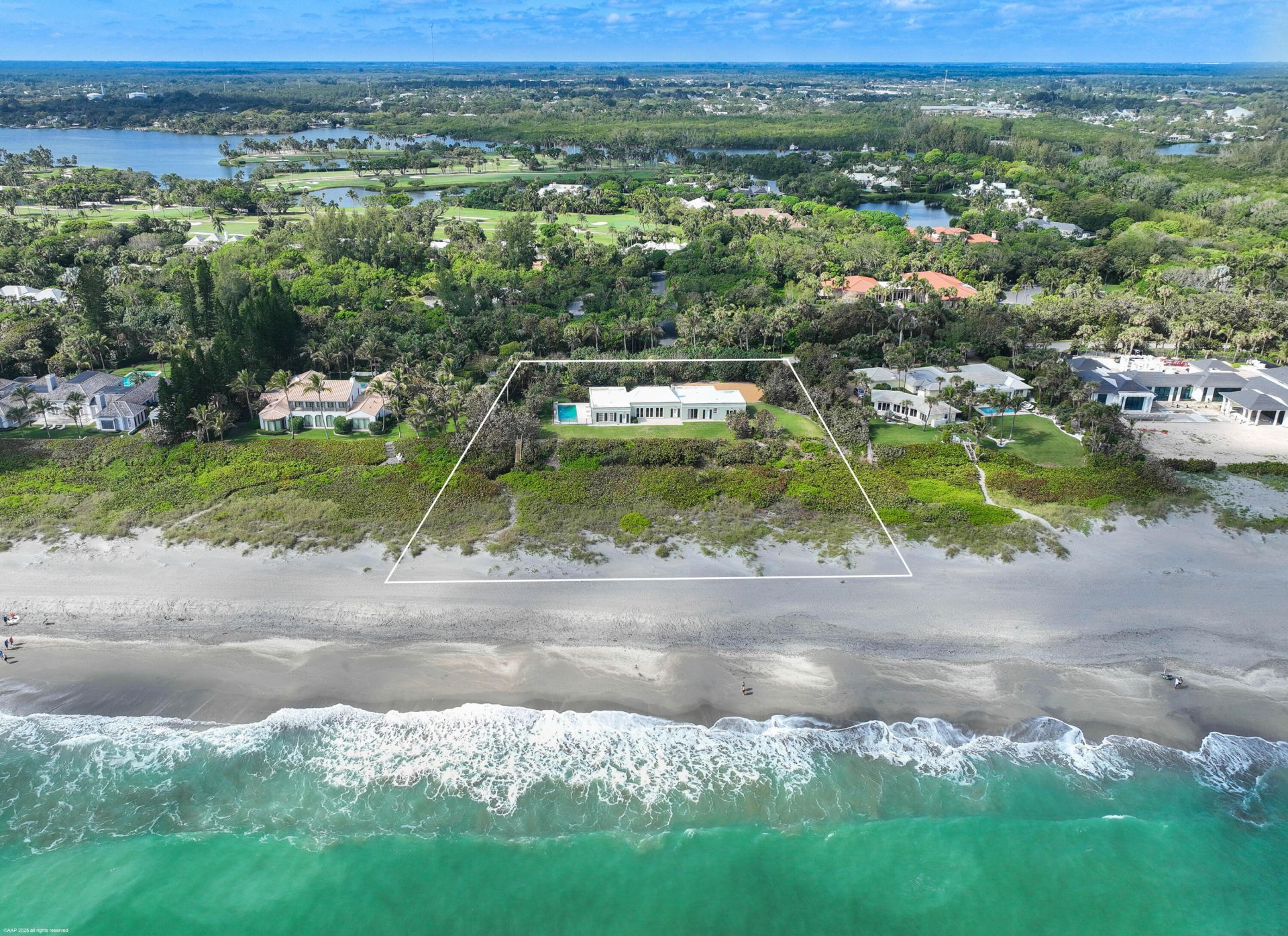 15 S Beach Road, Jupiter Island, FL 33455 Photo