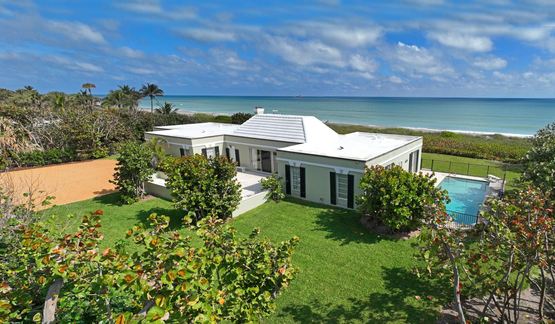 15 S Beach Road, Jupiter Island, FL 33455 Photo