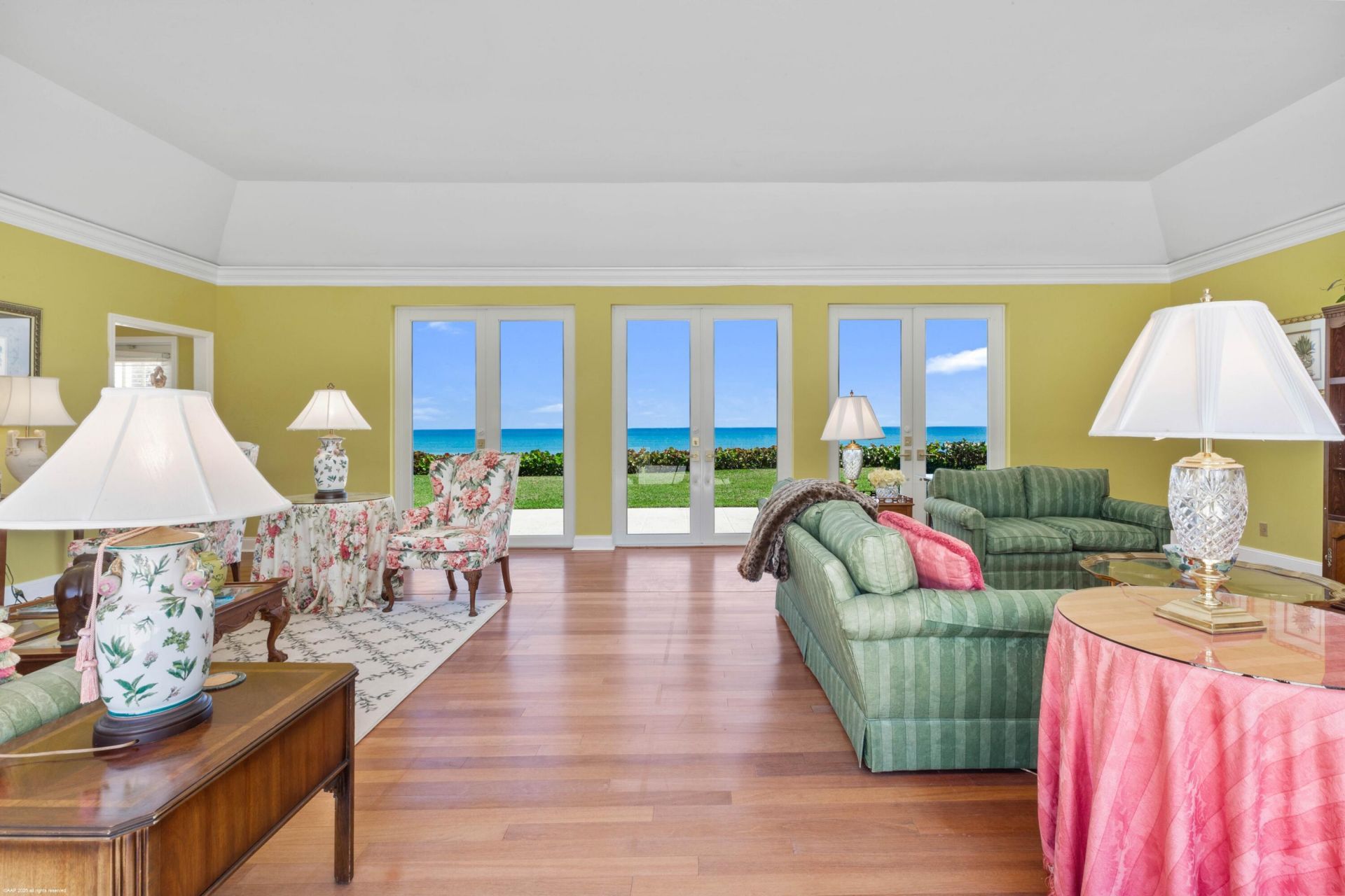 15 S Beach Road, Jupiter Island, FL 33455 Photo