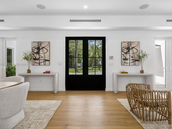 5835 SW 81st St, South Miami, FL 33143