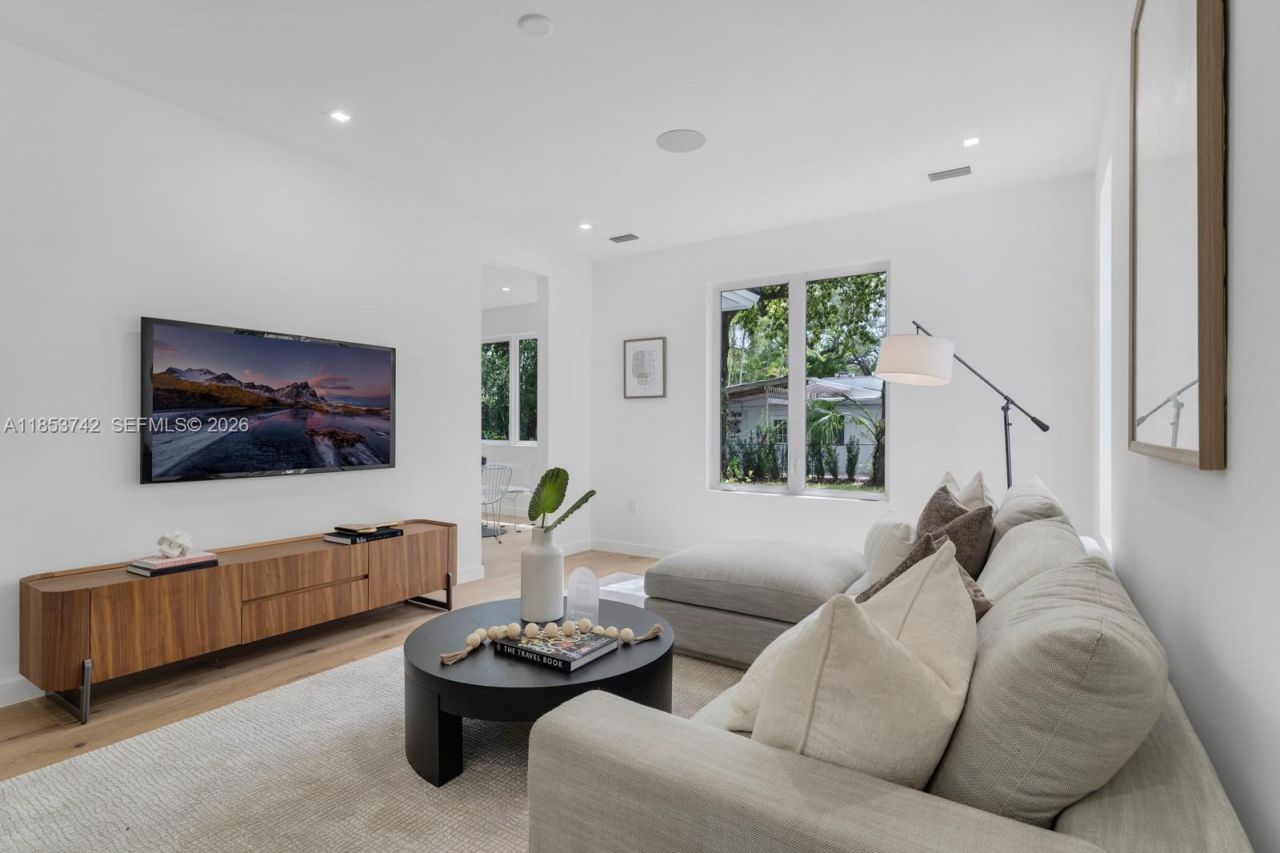 5835 SW 81st St, South Miami, FL 33143 Photo