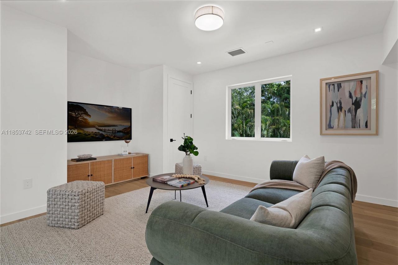 5835 SW 81st St, South Miami, FL 33143 Photo