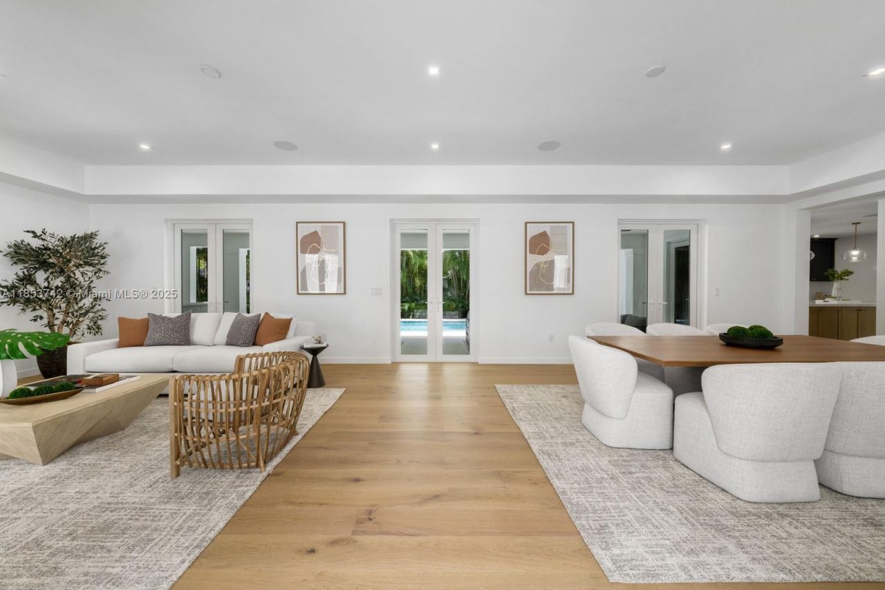 5835 SW 81st St, South Miami, FL 33143 Photo