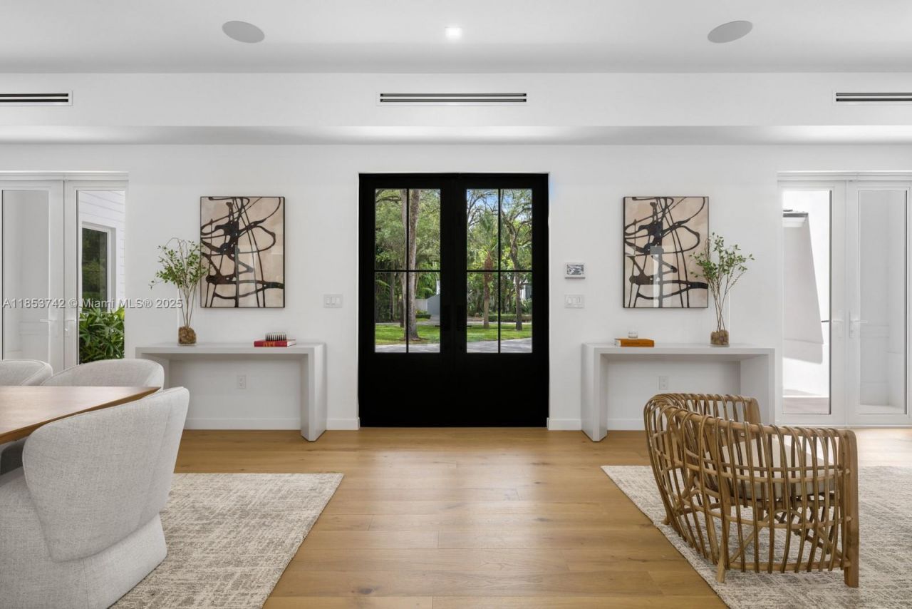 5835 SW 81st St, South Miami, FL 33143 Photo