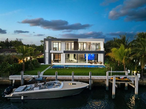 493 Holiday Dr, Hallandale Beach, FL 33009