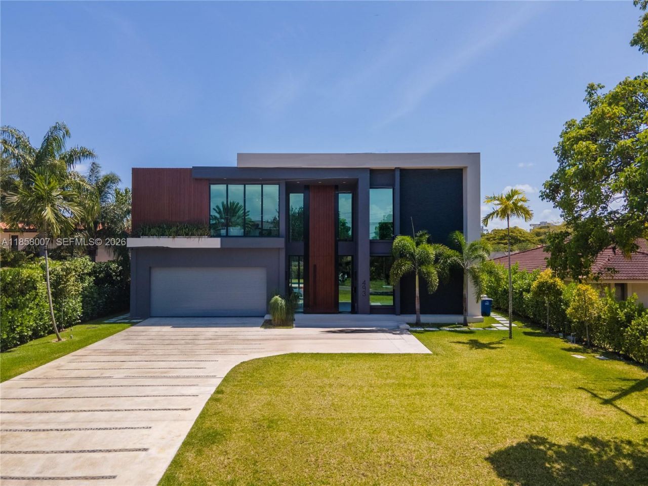 493 Holiday Dr, Hallandale Beach, FL 33009 Photo