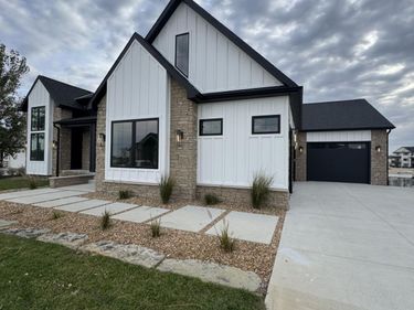 676 Waterford Pointe, Ashland, NE 68003