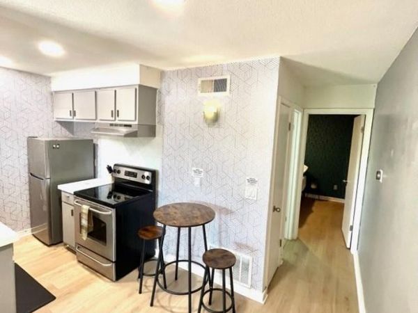 2302 E Side DR, Unit 30, Austin, TX 78704