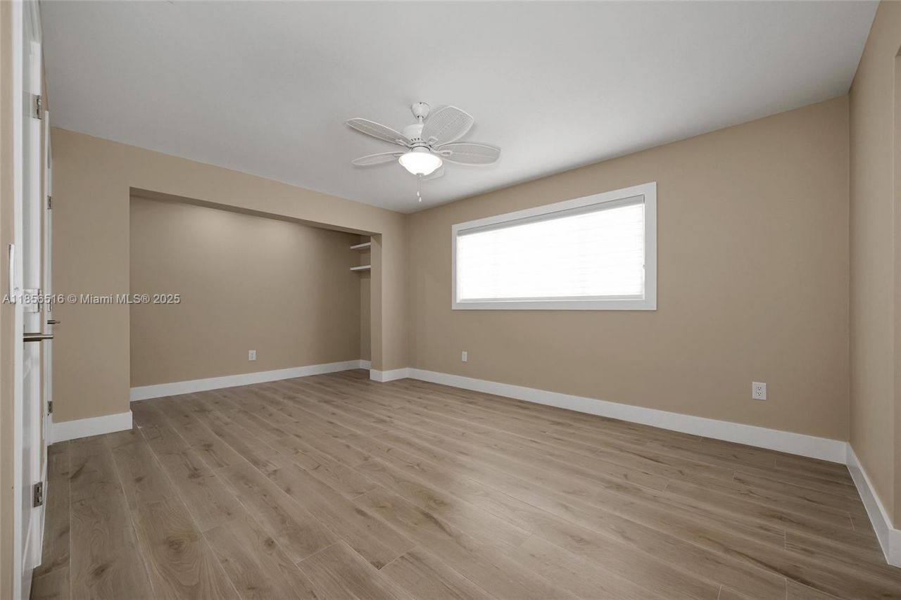 5885 Pine Tree, Sanibel, FL 33957 Photo