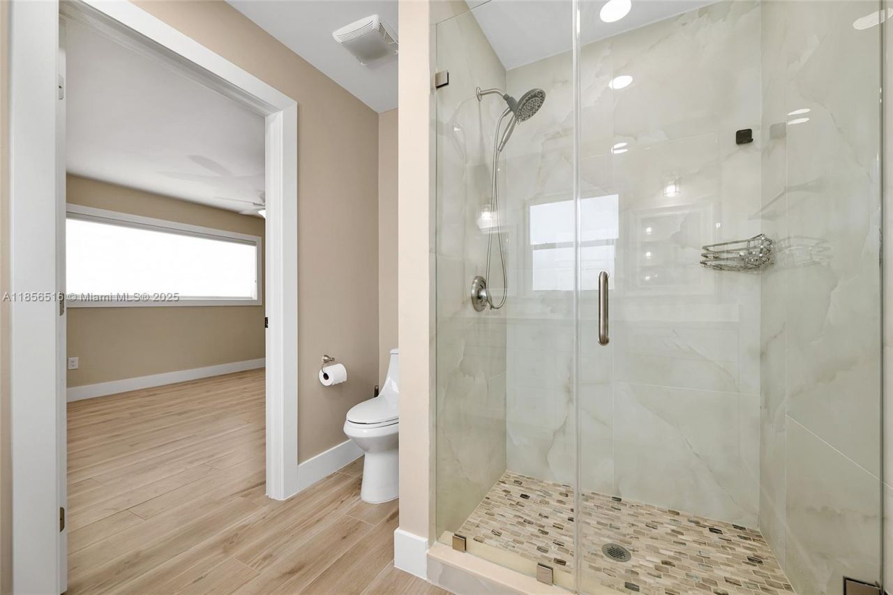 5885 Pine Tree, Sanibel, FL 33957 Photo