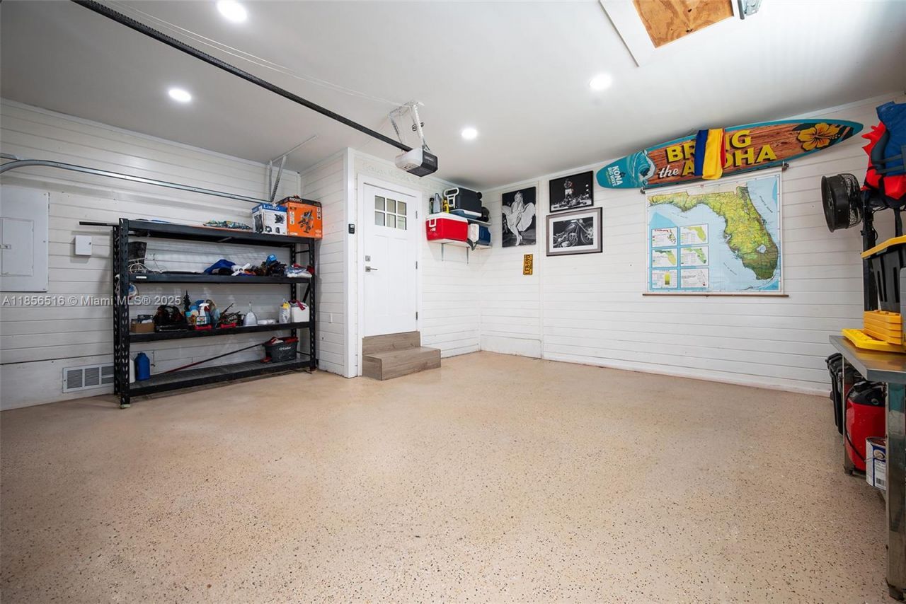 5885 Pine Tree, Sanibel, FL 33957 Photo