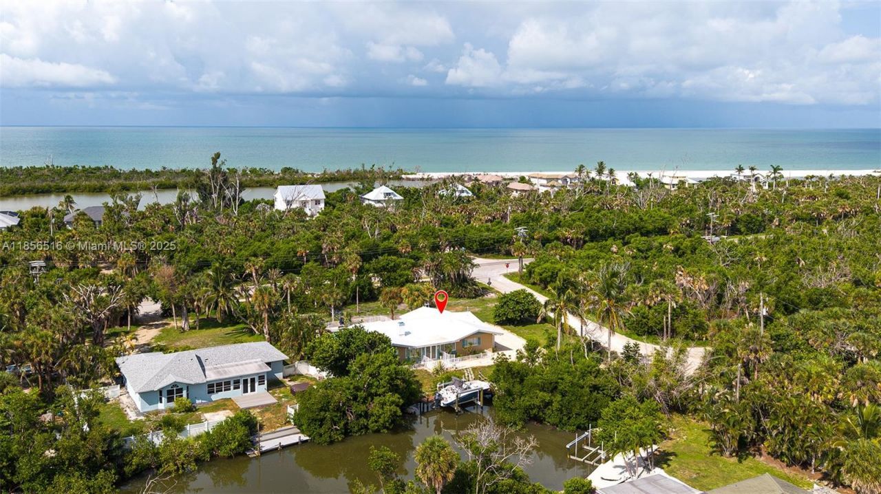 5885 Pine Tree, Sanibel, FL 33957 Photo