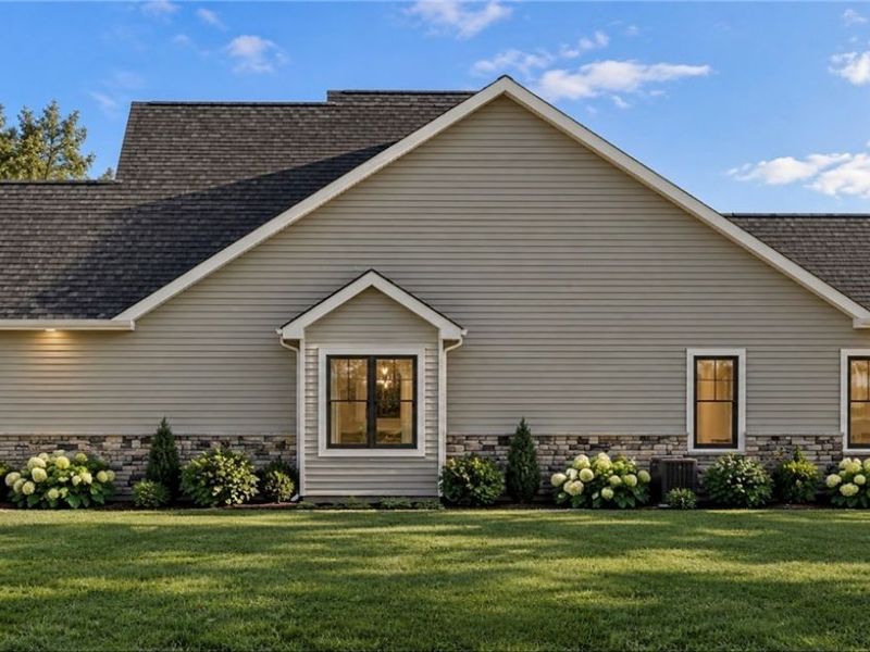 2187 Vuila Way, Westlake, OH 44145 Photo 2