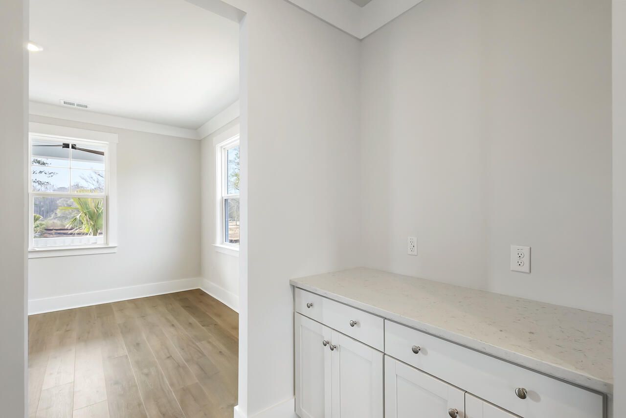 187 Castle Hill Drive Photo 12