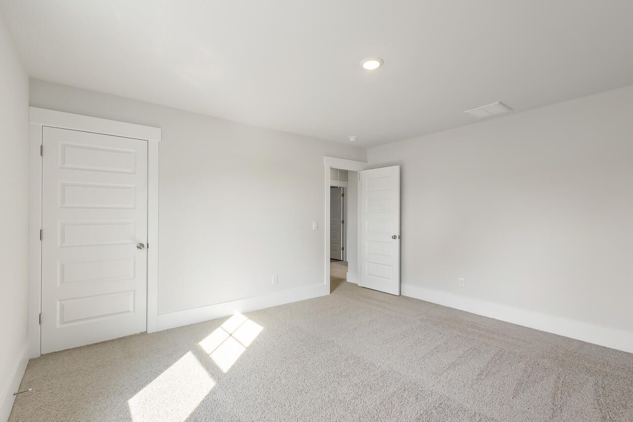 187 Castle Hill Drive Photo 26