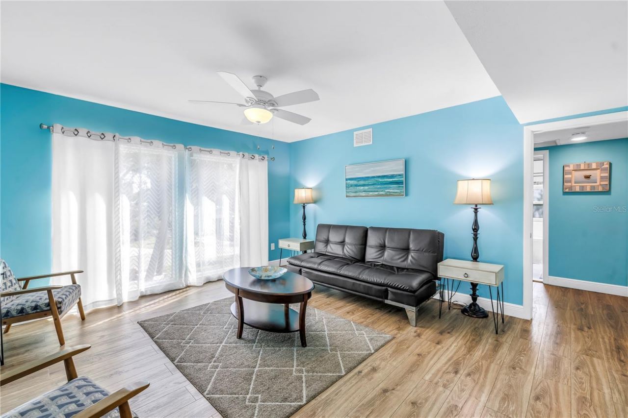 156 Siesta Drive, Sarasota, FL 34242 Photo