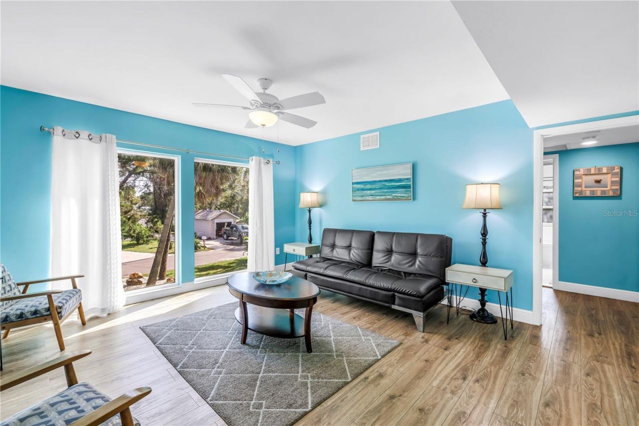 156 Siesta Drive, Sarasota, FL 34242 Photo