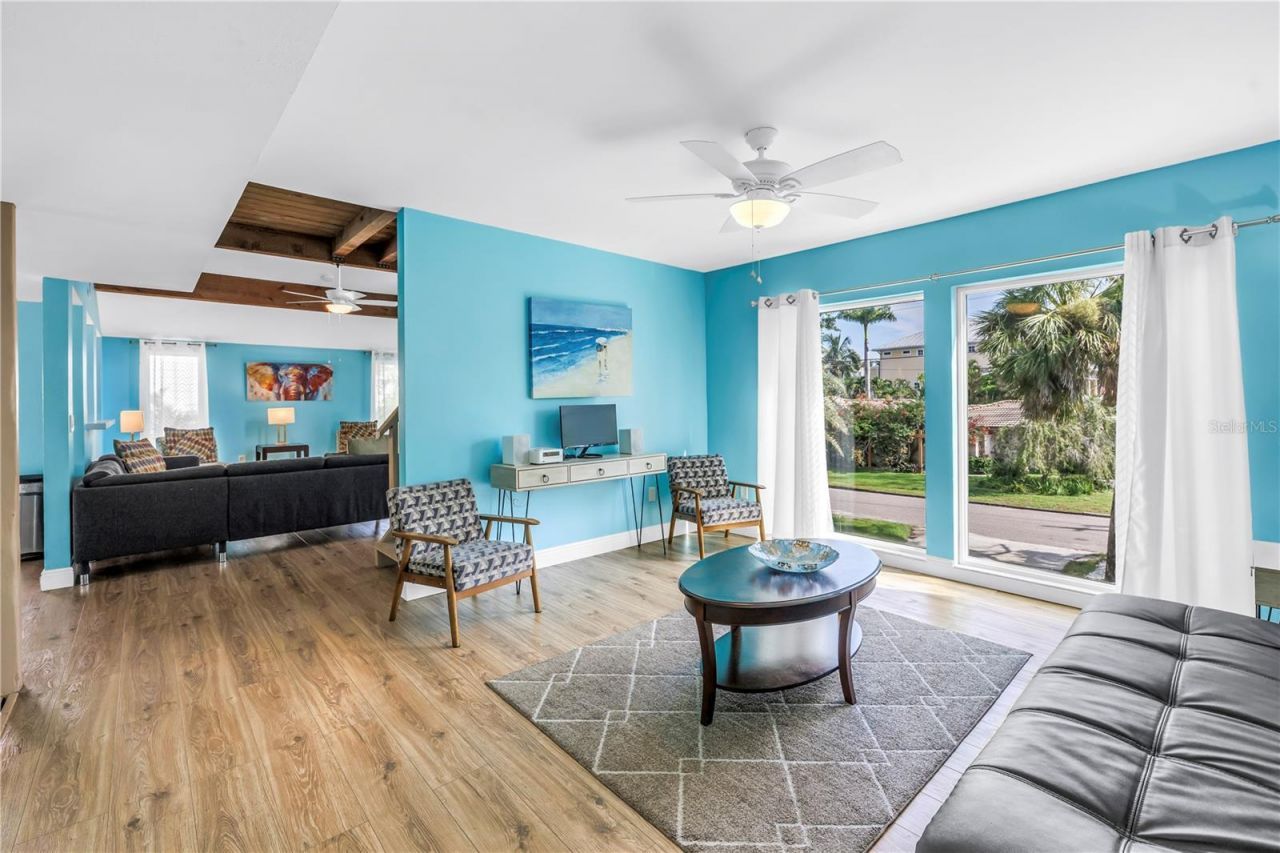 156 Siesta Drive, Sarasota, FL 34242 Photo