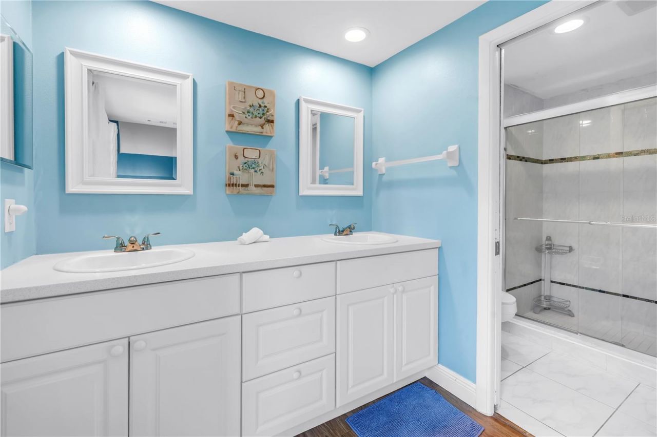 156 Siesta Drive, Sarasota, FL 34242 Photo