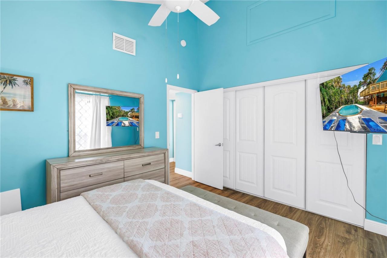 156 Siesta Drive, Sarasota, FL 34242 Photo