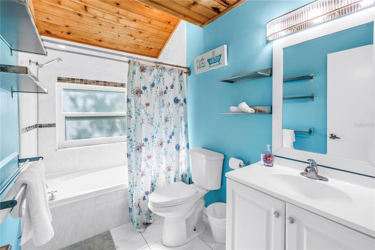 156 Siesta Drive, Sarasota, FL 34242 Photo