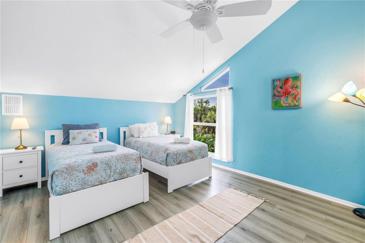 156 Siesta Drive, Sarasota, FL 34242 Photo