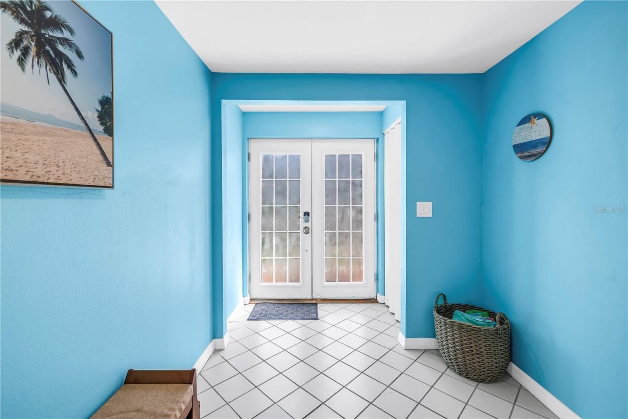 156 Siesta Drive, Sarasota, FL 34242 Photo