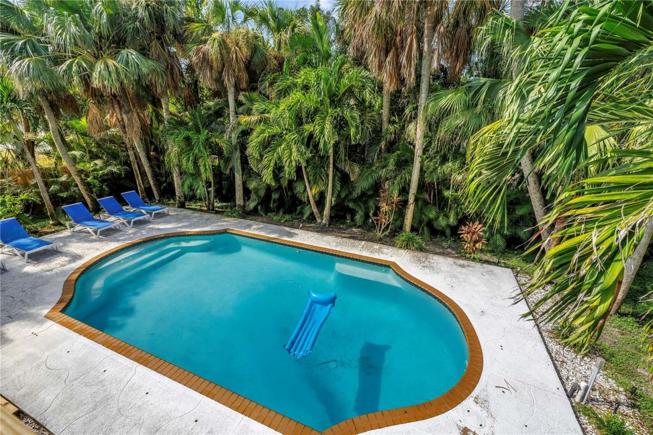 156 Siesta Drive, Sarasota, FL 34242 Photo