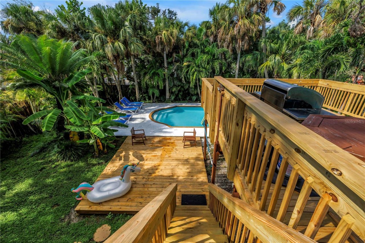 156 Siesta Drive, Sarasota, FL 34242 Photo