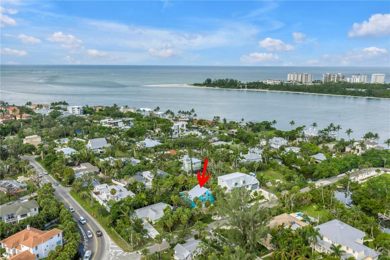 156 Siesta Drive, Sarasota, FL 34242 Photo