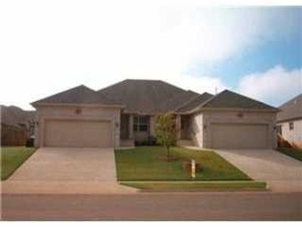 6249 & 6251 Milliken Bend, Fayetteville, AR 72704